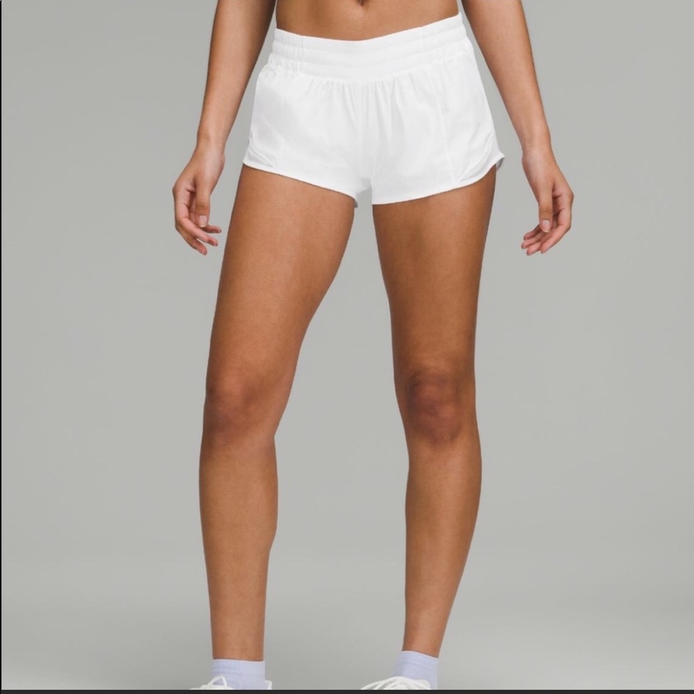 White Lululemon low rise hottie hot shorts 2.5”